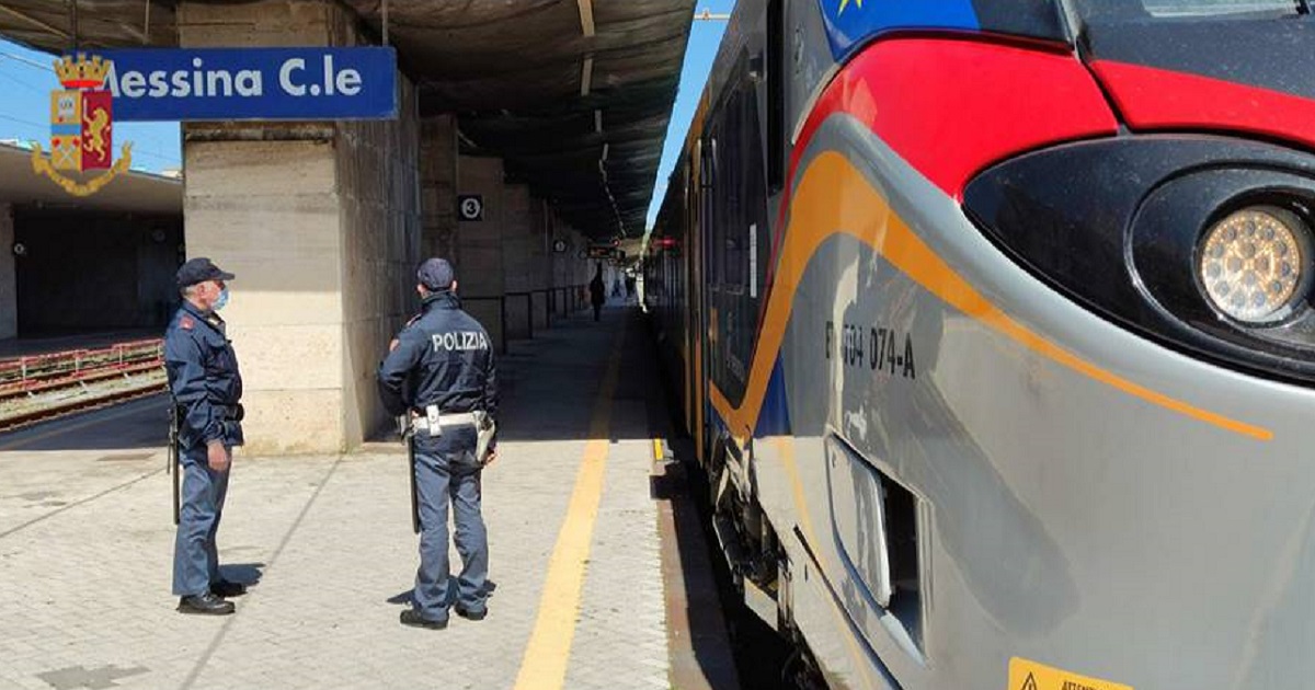 Gli agenti della Polizia Ferroviaria di Messina hanno arrestato due giovani pluripregiudicati messinesi, per il reato di ricettazione