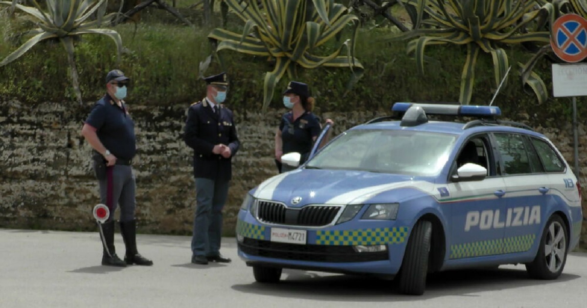 in occasione del lungo ponte del weekend delle festività pasquali, la Polizia di Stato di Agrigento ha deferito alla locale Procura della Repubblica 3 soggetti